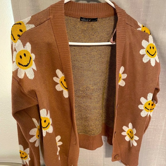 Cardigan, never worn, cozy,brown, flowers - Picture 1 of 5